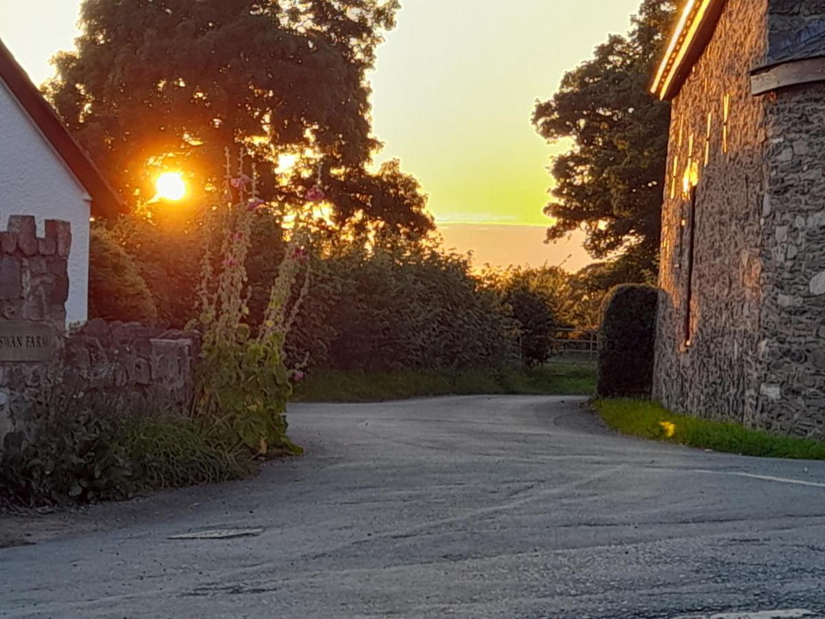 The Golden Lion Inn Denbigh Exteriér fotografie