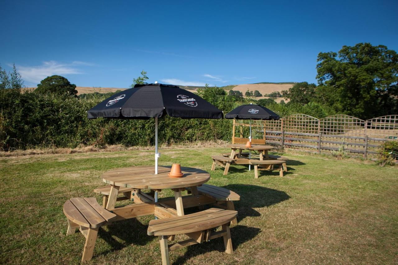 The Golden Lion Inn Denbigh Exteriér fotografie